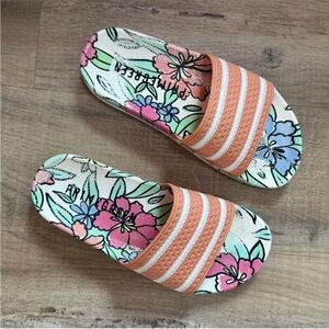 Adidas Adilette Women's Slides Sandals Primegreen
GY8288 Blush Peach"